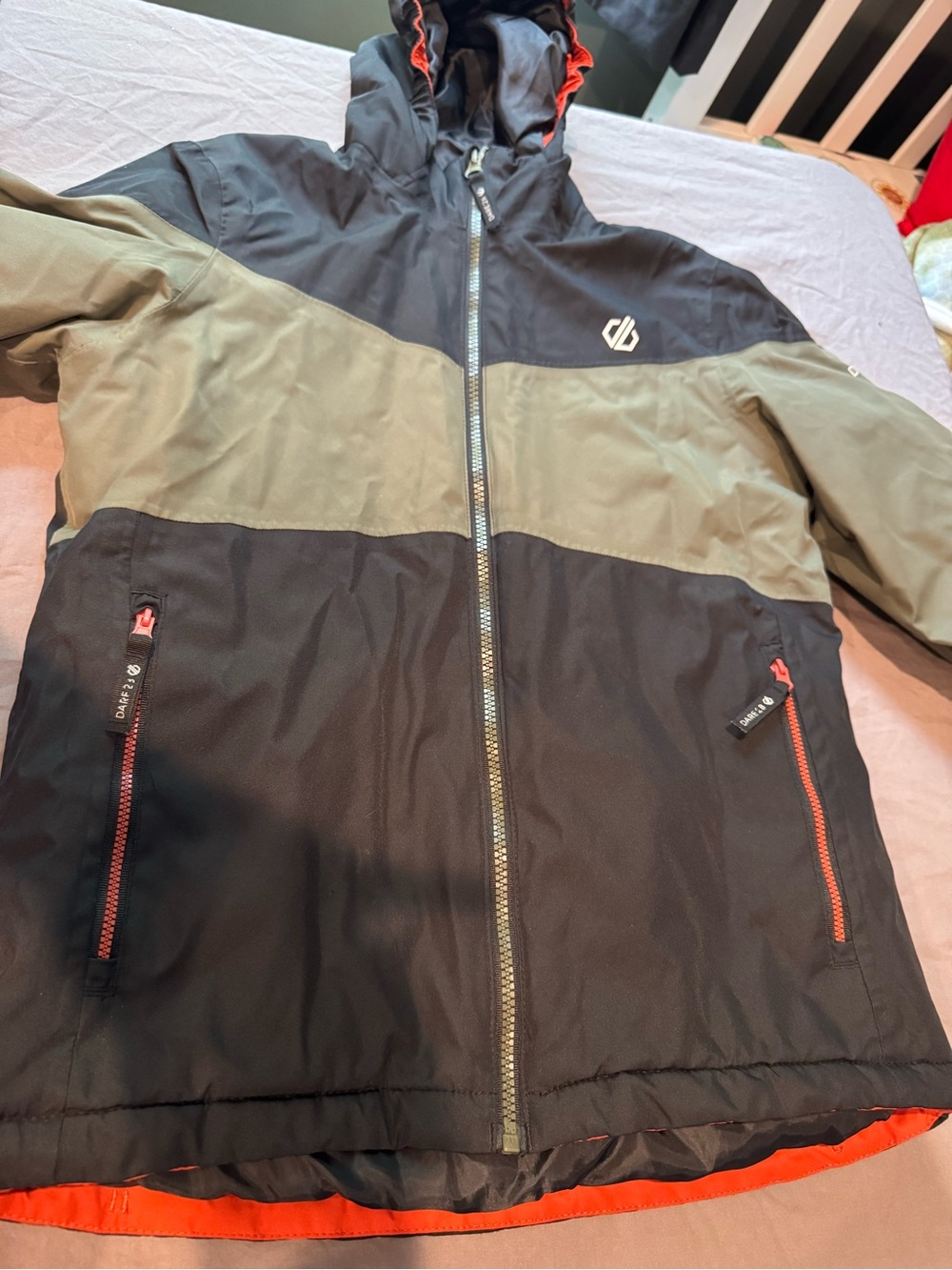 Dare2b boys Two-Tone Hooded Ski Jacket in Black & Olive with Orange Trim